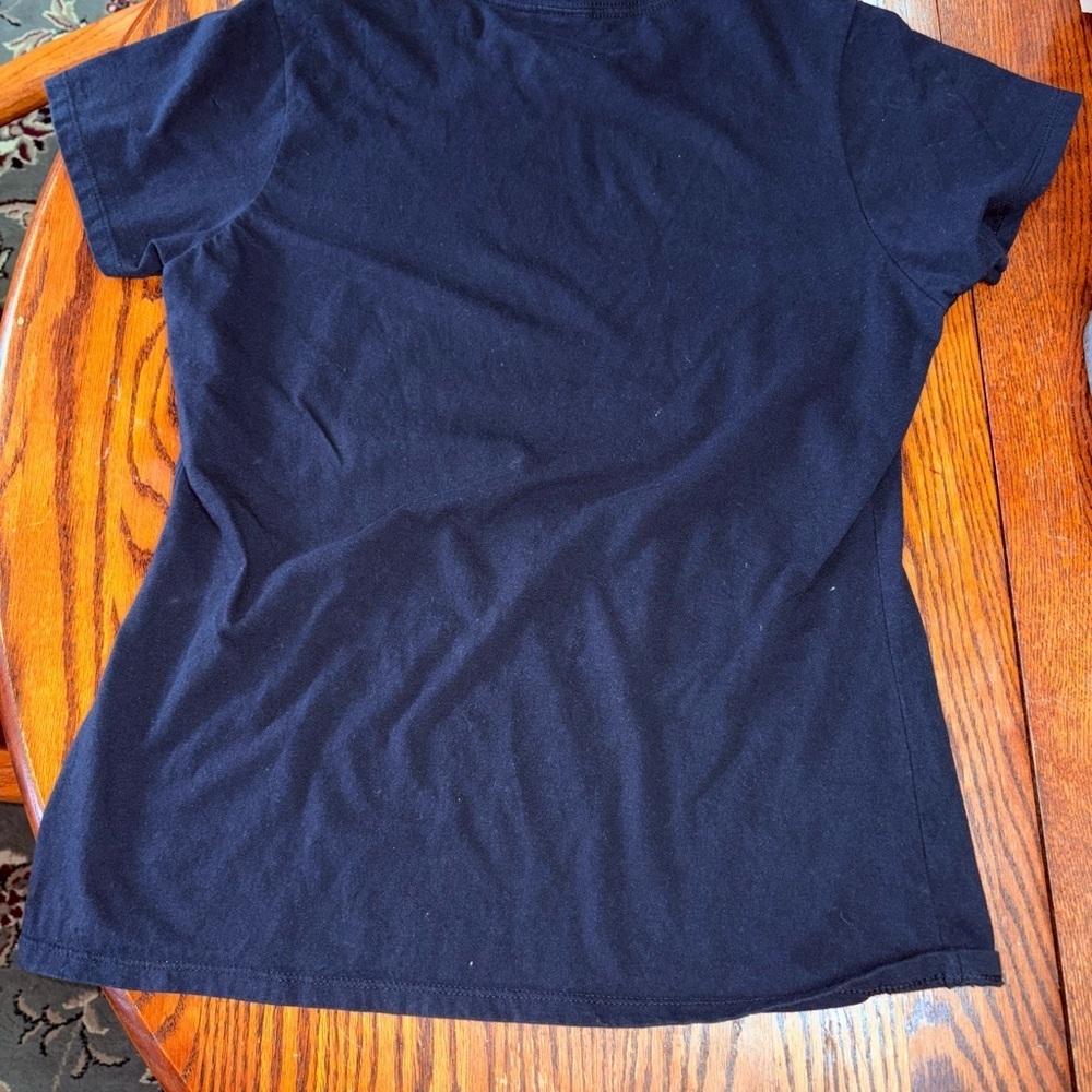 BLACK SHORT SLEEVE SIZE LARGE DOG MOM T-SHIRT. NEVER WORN - Picture 4 of 4
